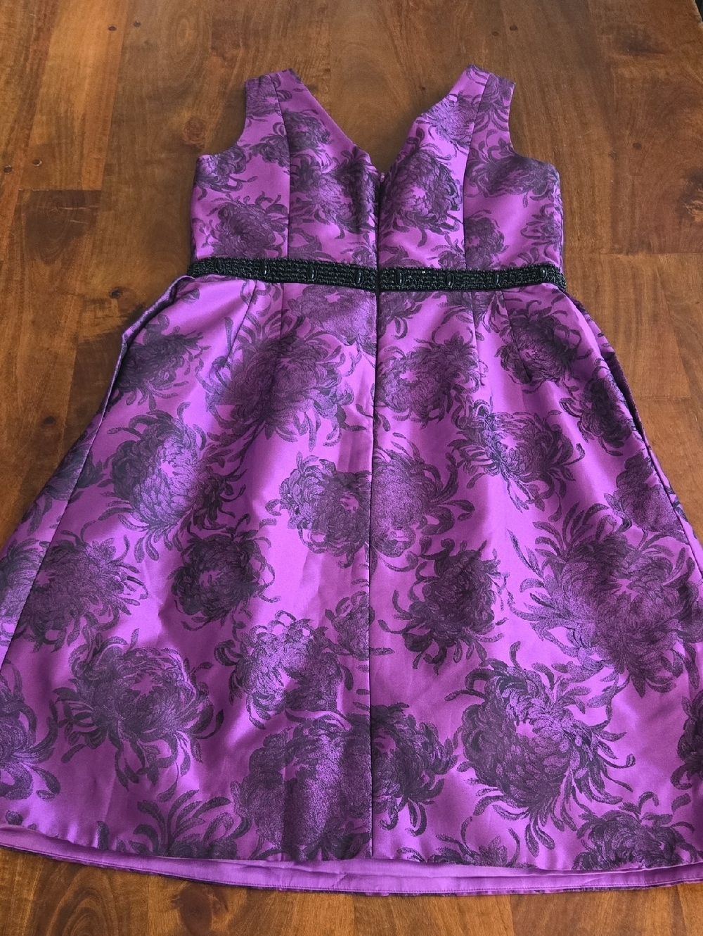 Carmen Marc Valvo Purple Floral Taffeta Fit & Flare Beaded Waist Dress Size 8 - Picture 9 of 9